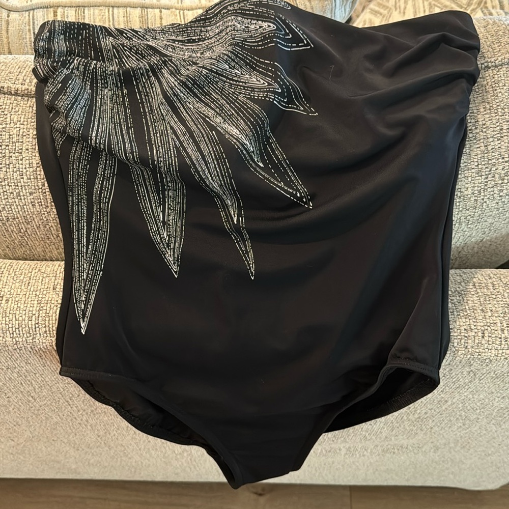 Miraclesuit swimsuit with built in underwire bra.